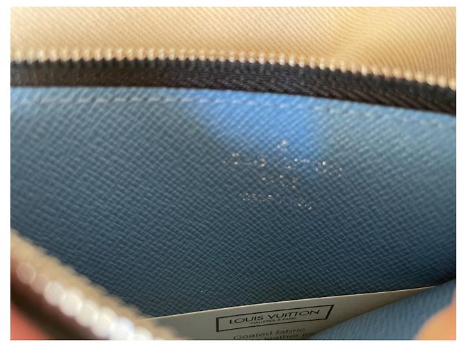 Tarjetero y monedero en denim Taïgarama de coleccionista de Louis Vuitton - vista 5