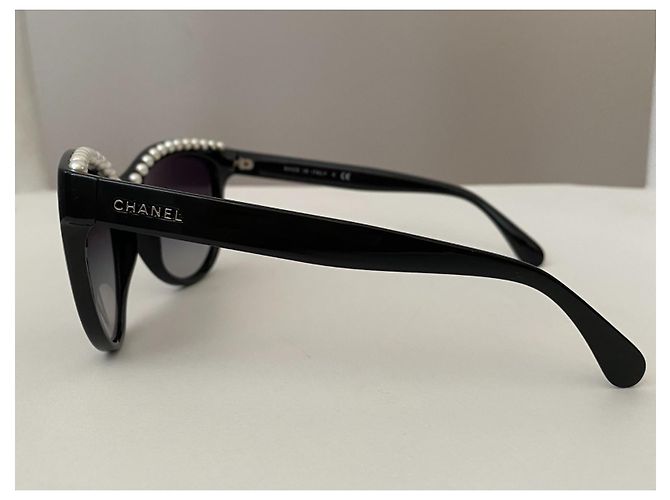 Occhiali da sole Cat-Eye con montatura in acetato nero CHANEL con perle coltivate. - vista 4