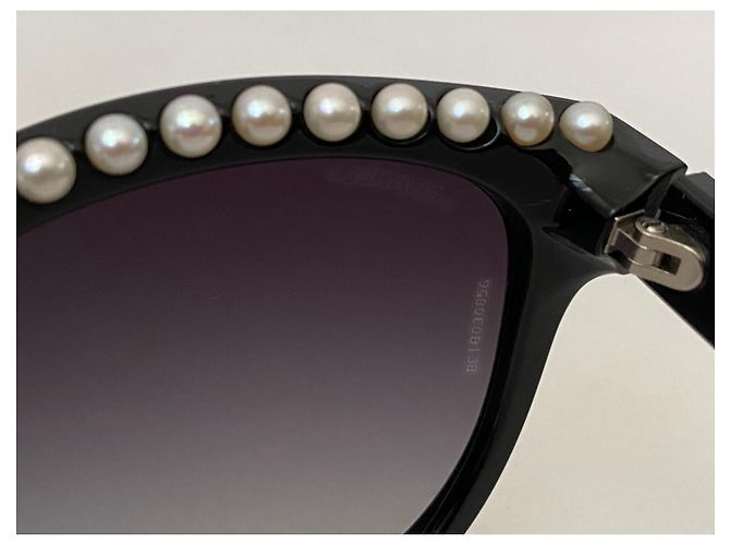 Occhiali da sole Cat-Eye con montatura in acetato nero CHANEL con perle coltivate. - vista 5
