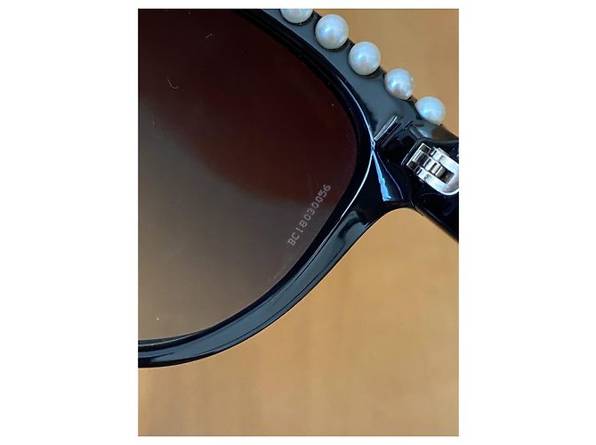 Occhiali da sole Cat-Eye con montatura in acetato nero CHANEL con perle coltivate. - vista 6