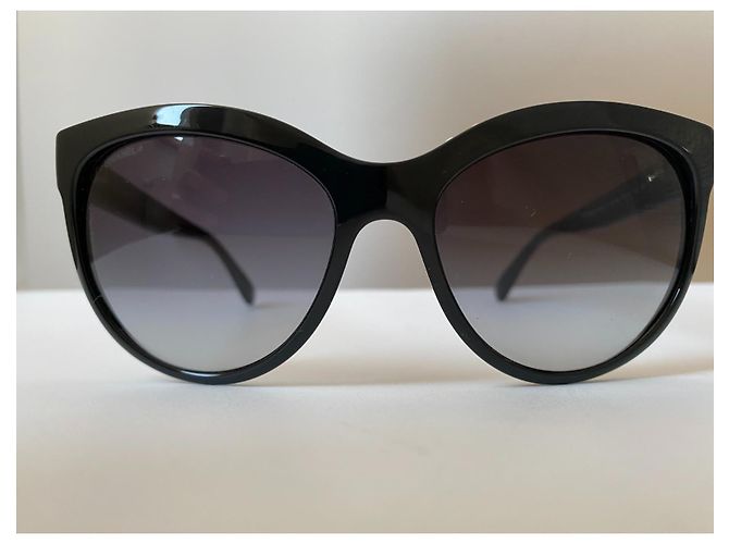 Occhiali da sole Cat-Eye con montatura in acetato nero CHANEL con perle coltivate. - vista 7
