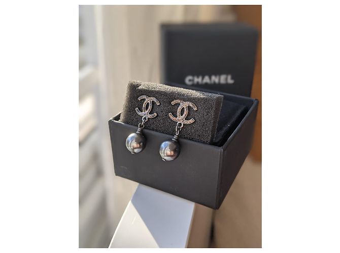 CHANEL A15P Orecchini di perle grigie tweed Grigio antracite - vista 12