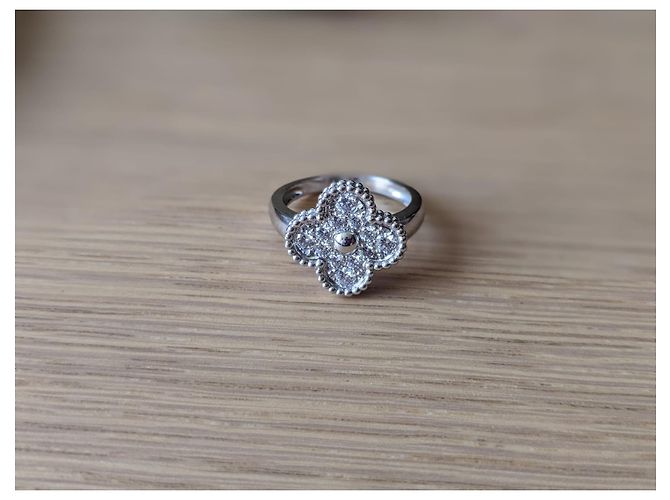 Van Cleef & Arpels Van Cleef e Arpels VCA 18k Anello in oro bianco vintage Alhambra con diamanti Argento - vista 2