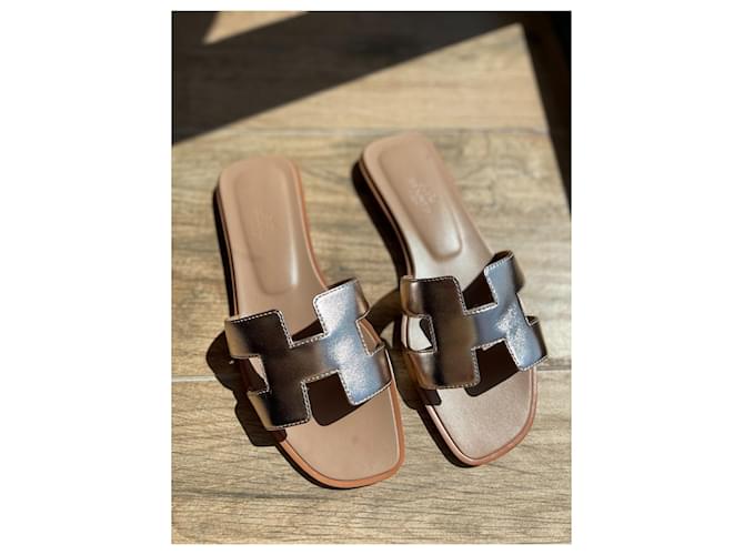 Sandali Hermès Oran Beige D'oro Bronzo - vista 2