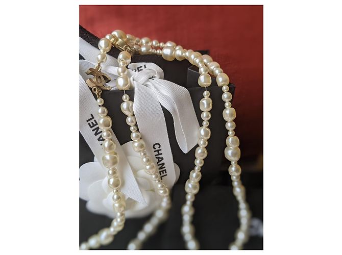 Chanel Perla Barocca CC 160 cm B17 Una lunga collana Bianco - vista 11