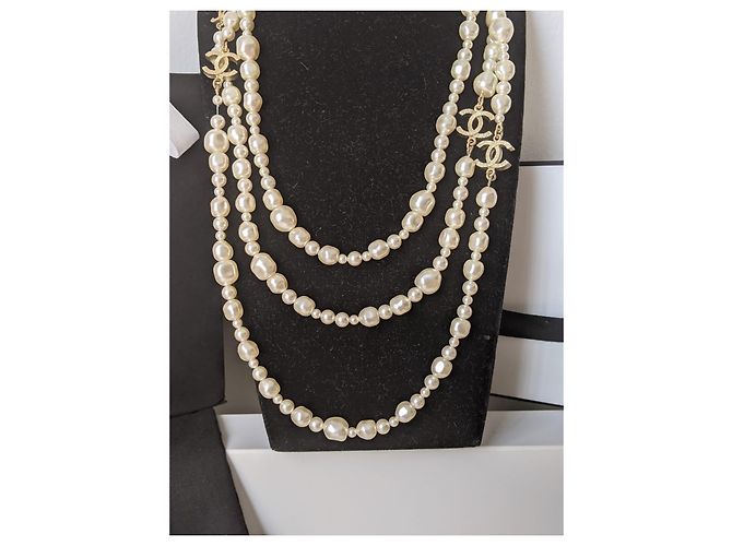 Chanel Perla Barocca CC 160 cm B17 Una lunga collana Bianco - vista 4