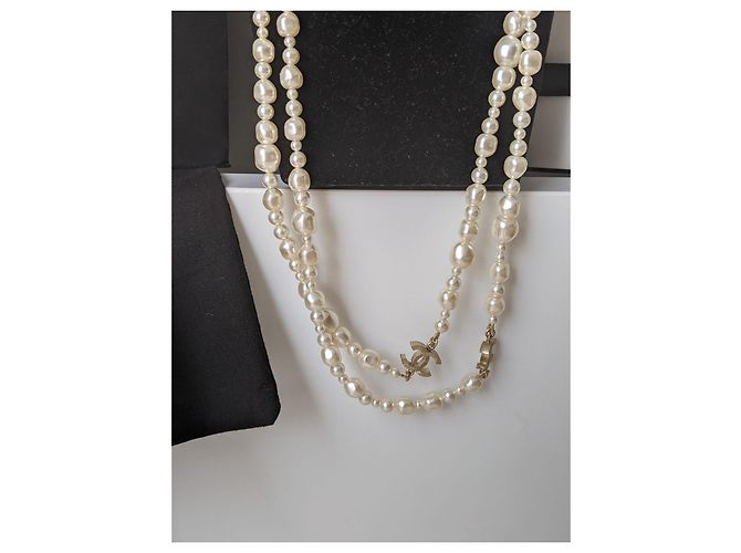 Chanel Perla Barocca CC 160 cm B17 Una lunga collana Bianco - vista 6