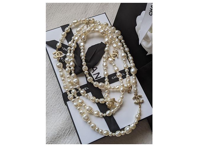 Chanel Perla Barocca CC 160 cm B17 Una lunga collana Bianco - vista 8