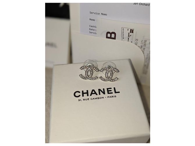 Chanel UN14Orecchini con logo SHW in cristallo Moscova V CC Silver hardware - vista 5