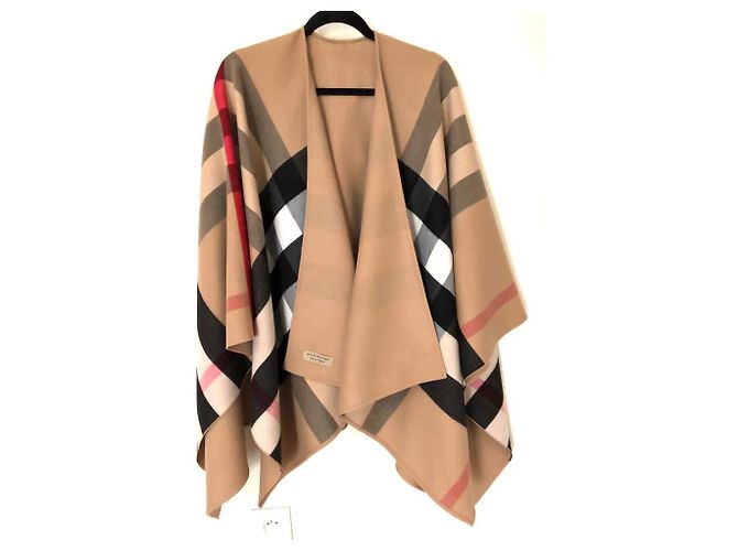 Neues wendbares Burberry Kamel-Poncho-Umhang mit Etiketten - Ansicht 13