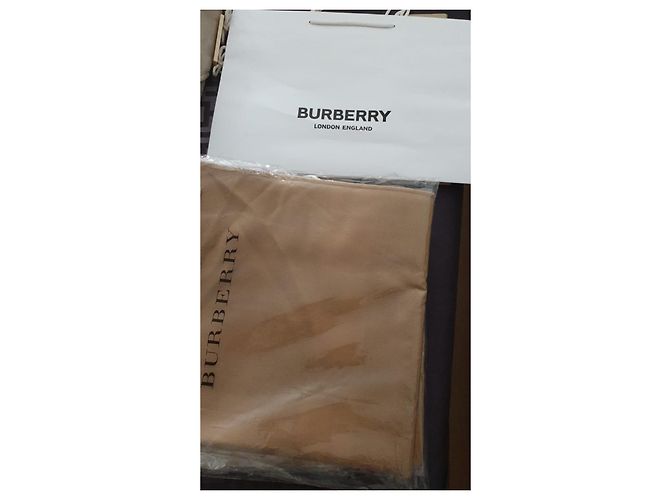 Neues wendbares Burberry Kamel-Poncho-Umhang mit Etiketten - Ansicht 14