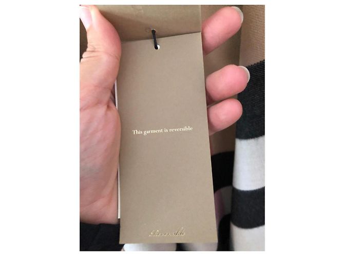 Neues wendbares Burberry Kamel-Poncho-Umhang mit Etiketten - Ansicht 7
