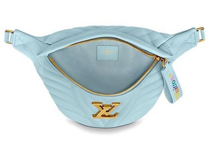 Bumbag Louis Vuitton Marsupio new wave LV Blu chiaro - vista 3