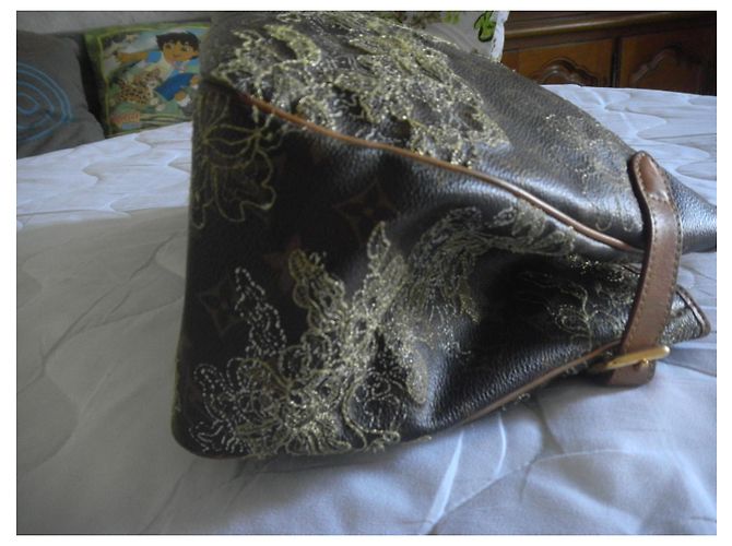 borsa in pizzo oro louis vuitton Gold hardware - vista 3