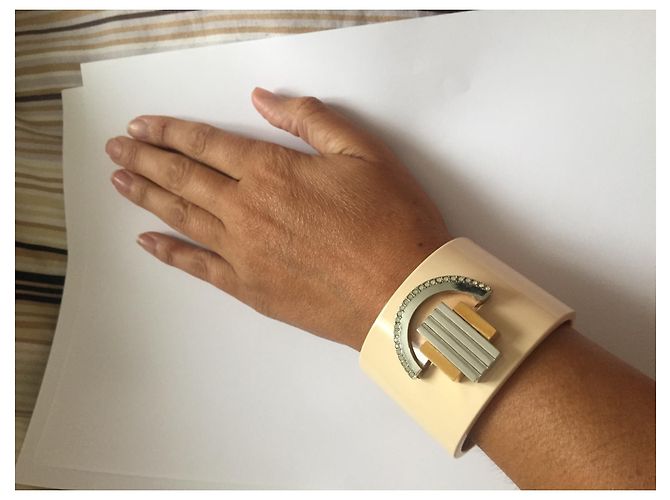 Bracciale rigido Chloé color crema plastica Crudo - vista 3