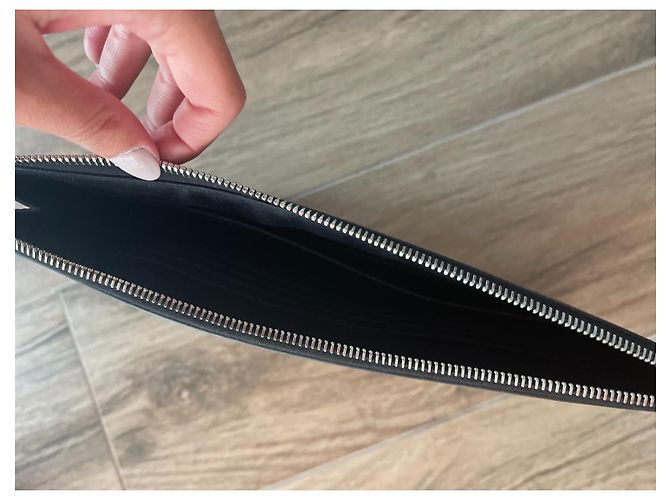 Pochette Saint Laurent en cuero negro - vista 4