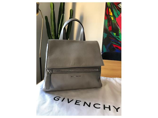 GIVENCHY PANDORA GREY Cinza - vista 3