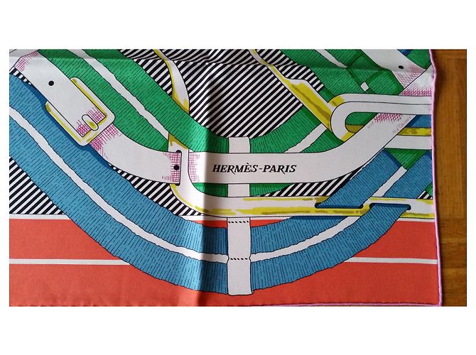 Hermès HERMES CARRE 90 "MARS A JOUETS CHEMISE" Multicolore - vista 7