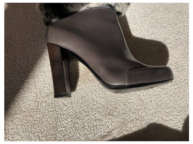Stivali con tacco alto Pollini in pelle e pelliccia grigia Grigio - vista 4