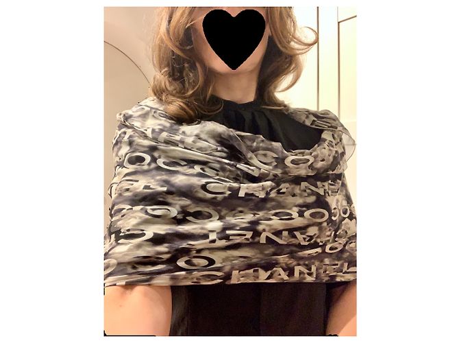 COCO CHANEL röhrenförmiger Seidenschal Anthrazitgrau - Ansicht 7