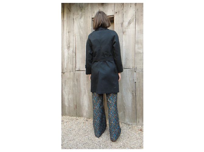 Chubasquero Burberry Talla S Negro - vista 3