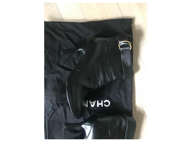 Botas Chanel de cuero negro 37.5 - vista 6