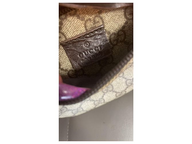 Gucci Gürteltasche aus Canvas mit Diamantüberzug - Ansicht 2