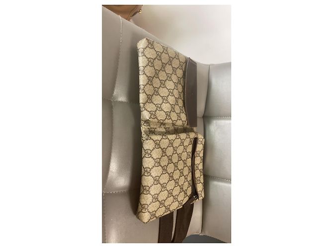 Gucci Gürteltasche aus Canvas mit Diamantüberzug - Ansicht 3