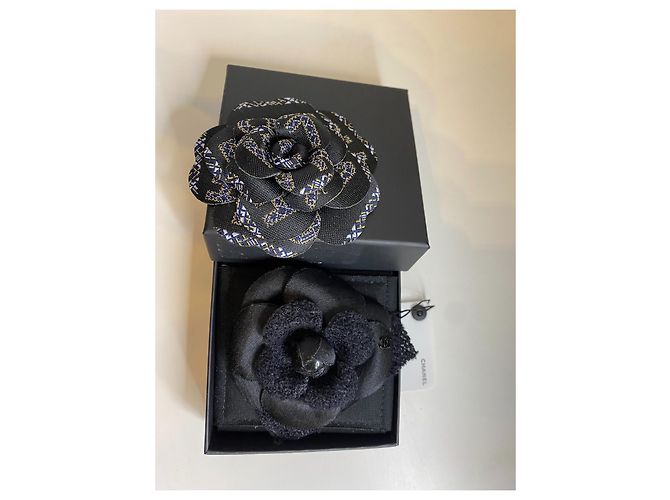 Spilla Chanel Camelia Nera con Tweed , Neuve Nero - vista 2