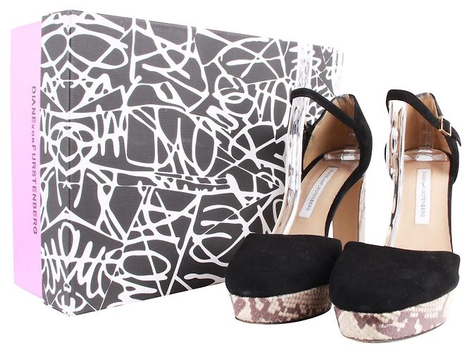 Diane Von Furstenberg Décolleté in camoscio nero con motivo pitone - vista 7