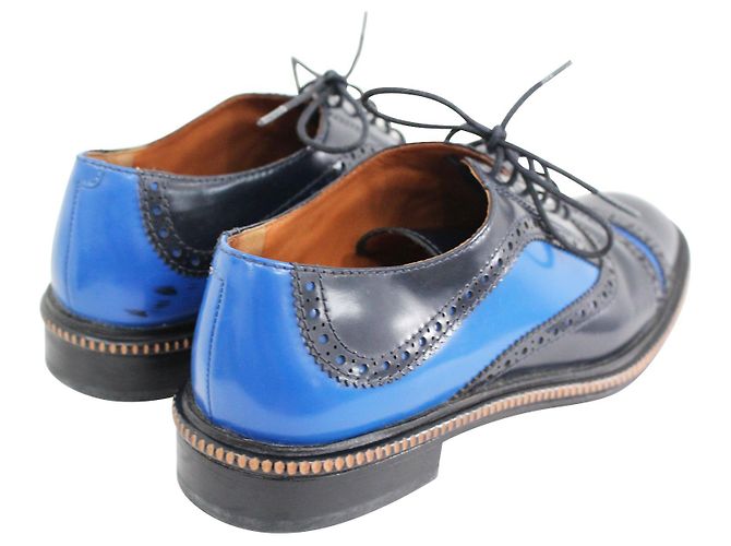 Marc by Marc Jacobs Sapatos Richelieu Azul Royal e Marinho - vista 4
