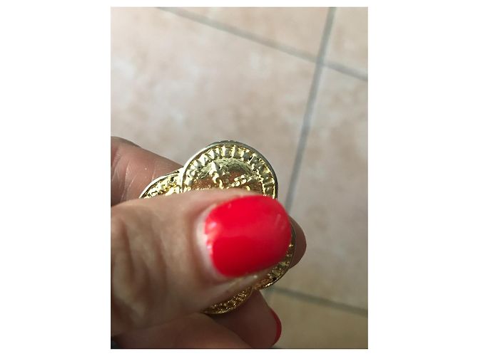 Pendientes Chanel Oro Gold hardware - vista 2