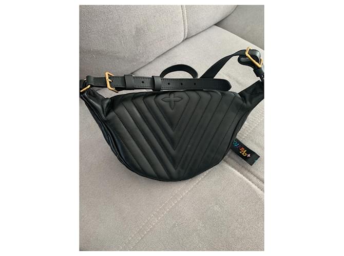 Bumbag Louis Vuitton Onda da culo Nero - vista 3
