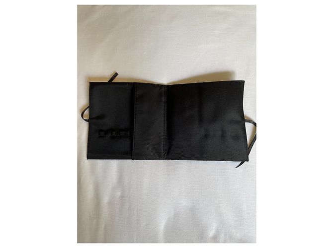 Pochette portagioie Yves Saint Laurent nera in tela e suede - vista 2