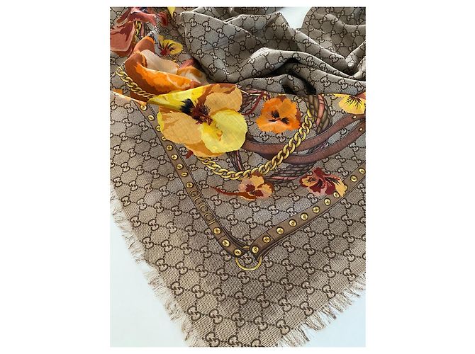 Gucci BLOOMS shawl - view 3
