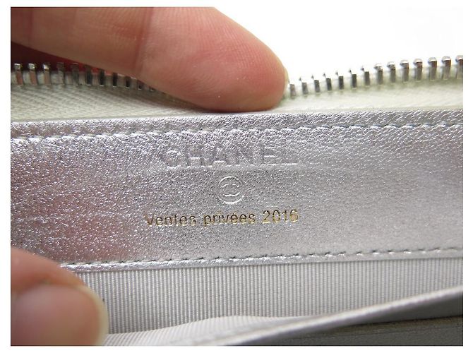 Timeless CARTERA LARGA CHANEL CLASSIC CON CREMALLERA DE PIEL ACOLCHADA PLATA - vista 12