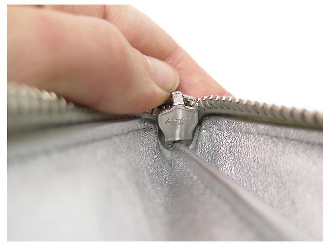 Timeless CARTERA LARGA CHANEL CLASSIC CON CREMALLERA DE PIEL ACOLCHADA PLATA - vista 17