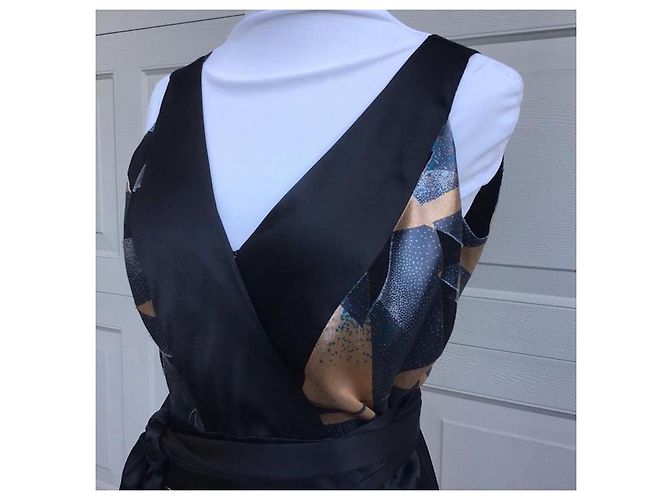 Diane Von Furstenberg DvF Rezina Wickelkleid aus Seidenmischung Schwarz Blau Golden Hellblau Dunkelblau - Ansicht 5