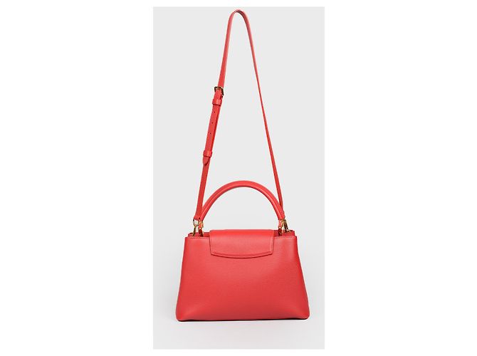 Louis Vuitton Capucines MM Borsa a mano rossa in pelle Taurillon Rosso - vista 2