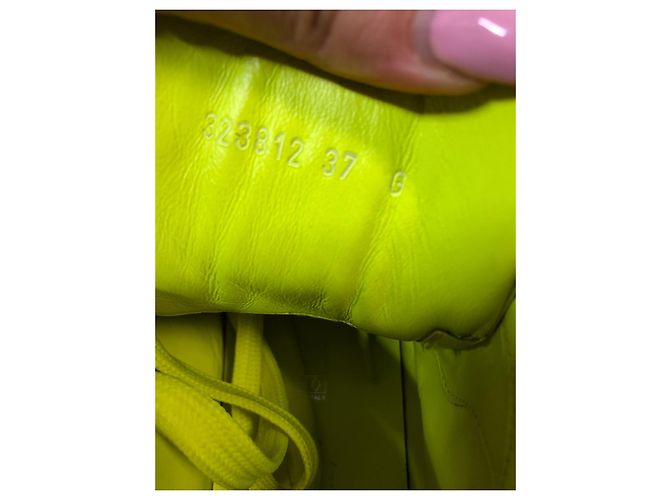 Baskets Gucci Vert Citron Vert Cuir Perforé - vue 7
