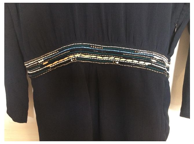 Swildens Kleid aus blauem Viskose-Crêpe mit Perlengürtel Marineblau - Ansicht 5