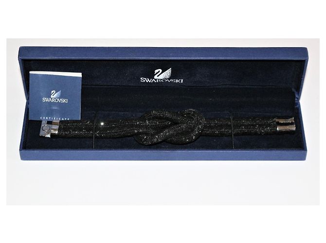Bracciale Swarovski Stardust Knot Nero in Nylon - vista 3