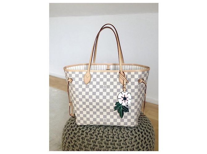 Louis Vuitton By The Pool Charm borsa in pelle fiore Multicolore - vista 10