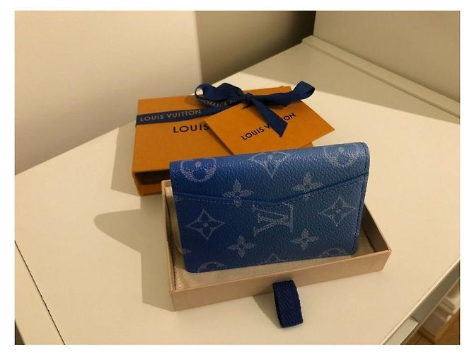 RARO ORGANIZZATORE DA TASCA LOUIS VUITTON CLOUD - M69679 Blu - vista 5