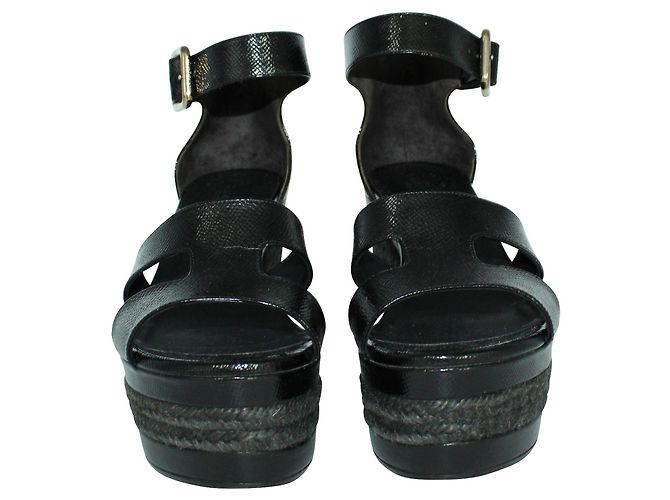 Hermès Sandali con zeppa espadrillas Ilana in pelle verniciata testurizzata nera Nero - vista 3