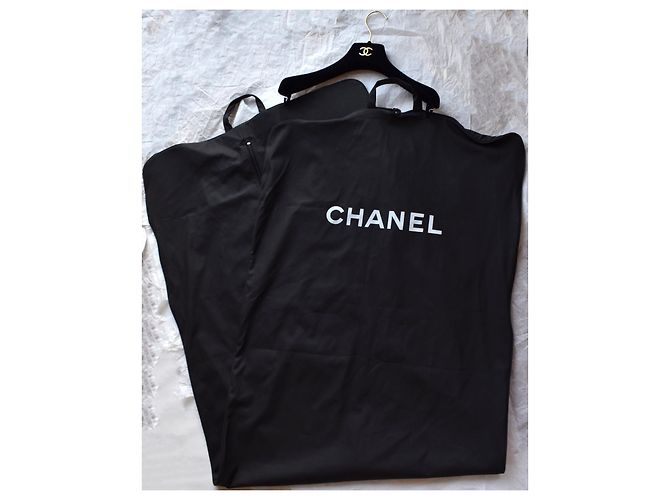 Chanel Estuche de viaje XL + percha Negro - vista 12