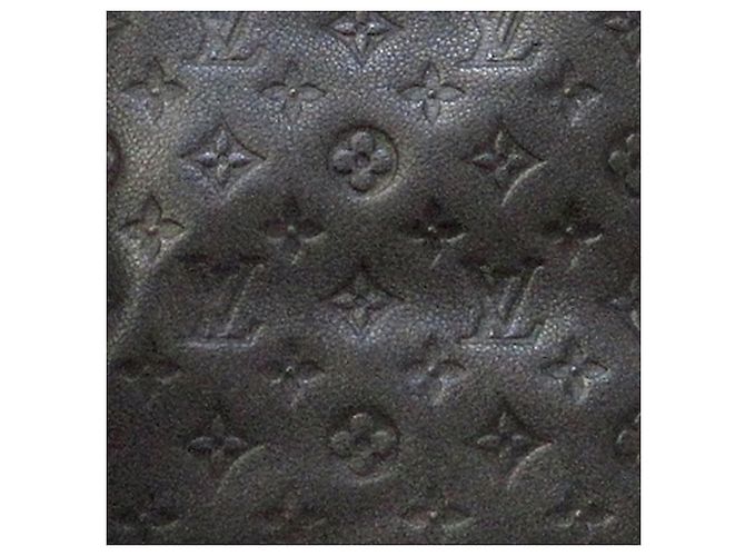 Louis Vuitton Nero Monogram Empreinte Lumineuse PM - vista 8