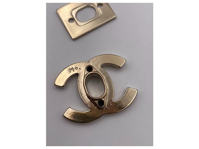 CHANEL chiusura CC turnlock light gold D'oro - vista 8
