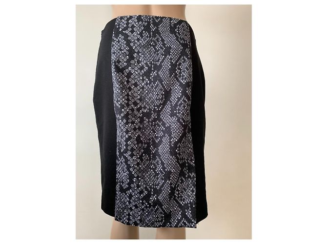 Falda Michael Kors Negra Estampado Serpiente Negro - vista 3