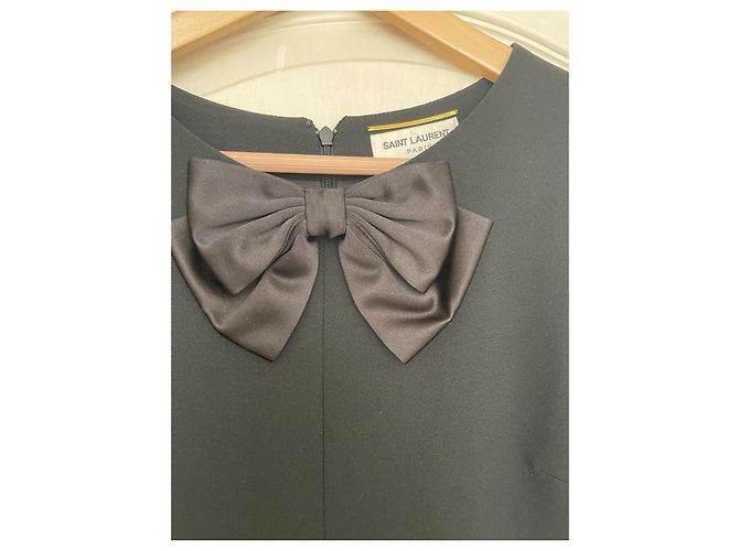 Saint Laurent Schwarzes Viscose Kleid mit Schleife - Ansicht 5